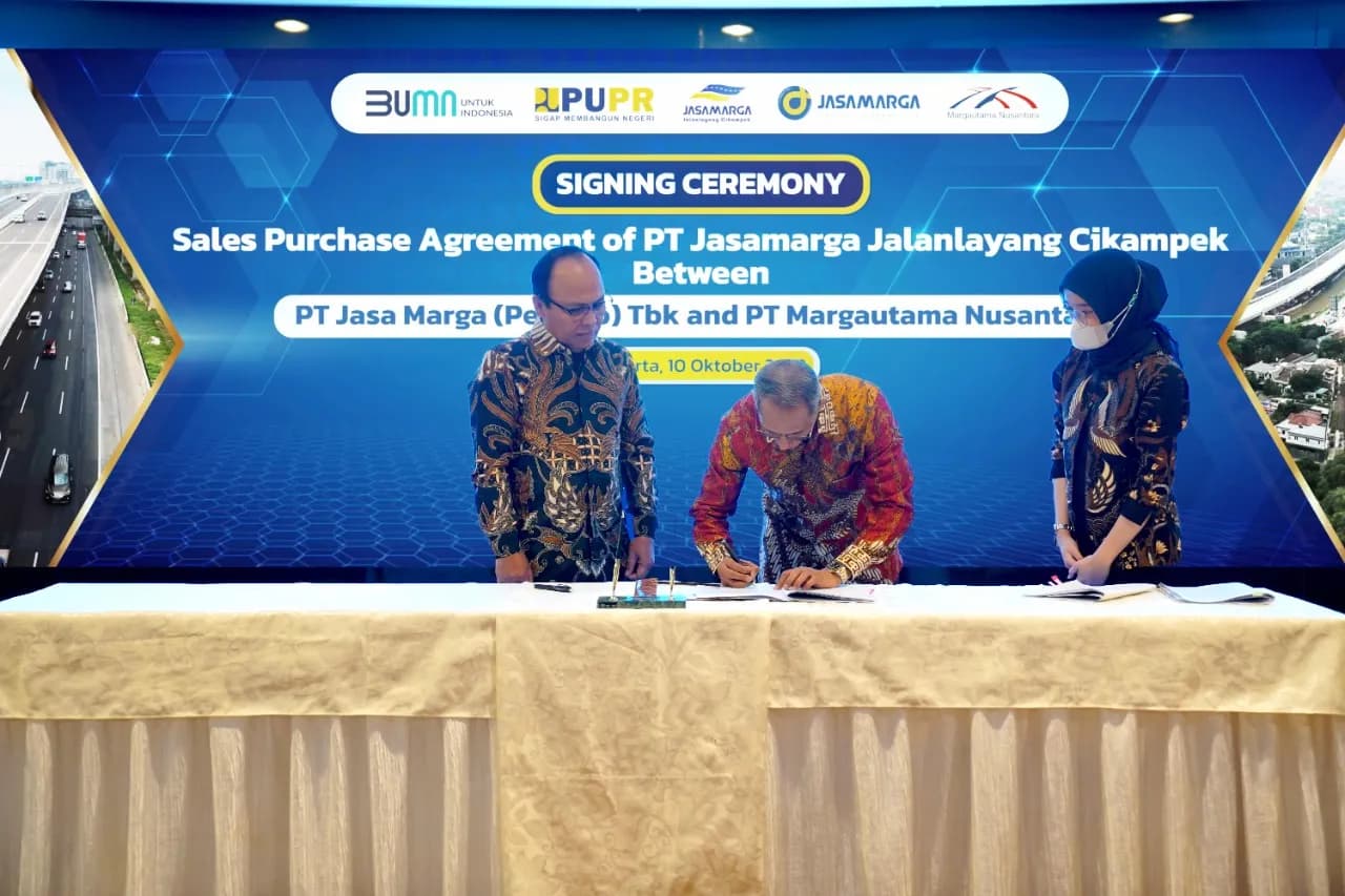 Jasa Marga dan Margautama Nusantara Tandatangani Sales Purchase Agreement untuk PT Jasa Marga Jalan layang Cikampek