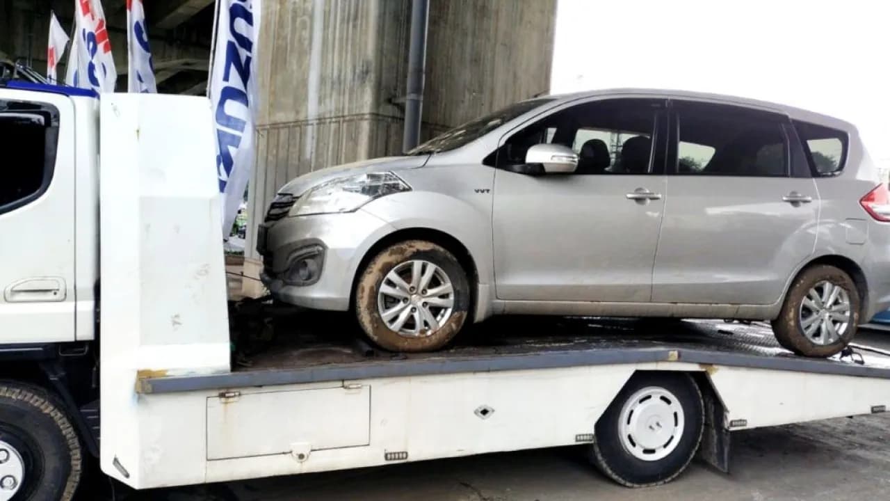 SUZUKI SIGAP TAWARKAN SOLUSI FREE TOWING SEBAGAI WUJUD KEPEDULIAN TERDAMPAK BANJIR DI BEKASI