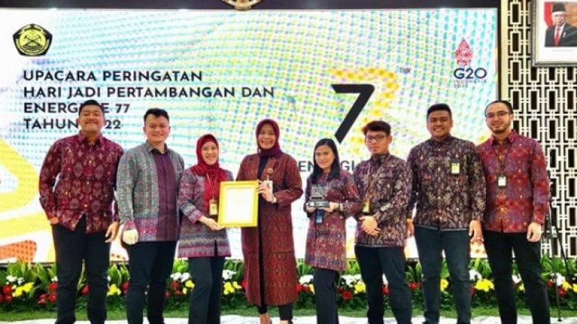 Komitmen Andalkan ESG Dalam Ciptakan Lingkungan Hijau Perkotaan, Kilang Pertamina Plaju Juara di Ajang Communitas Awards Komitmen Andalkan ESG Dalam Ciptakan Lingkungan Hijau Perkotaan, Kilang Pertamina Plaju Juara di Ajang Communitas Awards