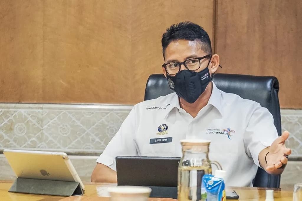 Menparekraf Sandiaga Tekankan Pentingnya Digitalisasi Bagi Pelaku UMKM Menparekraf Sandiaga Tekankan Pentingnya Digitalisasi Bagi Pelaku UMKM