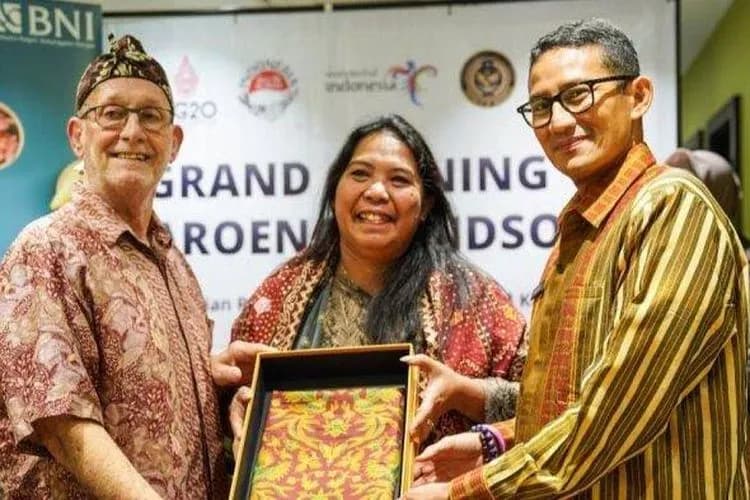 Menparekraf Resmikan Waroeng Windsor Bentuk Diplomasi Kuliner Indonesia di Londo