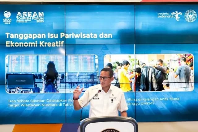 Menparekraf Yakini Tren Wisata Spontan Percepat Target 1,4 Miliar Pergerakan Wisnus di Tahun 2023 Menparekraf Yakini Tren Wisata Spontan Percepat Target 1,4 Miliar Pergerakan Wisnus di Tahun 2023