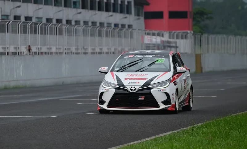 New Yaris GR Sport Semakin Dekat dengan Gelar Juara Nasional Kelas ITCR 1.600 Max Lewat Podium Pertama di Seri ke-4 ISSOM 2023 New Yaris GR Sport Semakin Dekat dengan Gelar Juara Nasional Kelas ITCR 1.600 Max Lewat Podium Pertama di Seri ke-4 ISSOM 2023