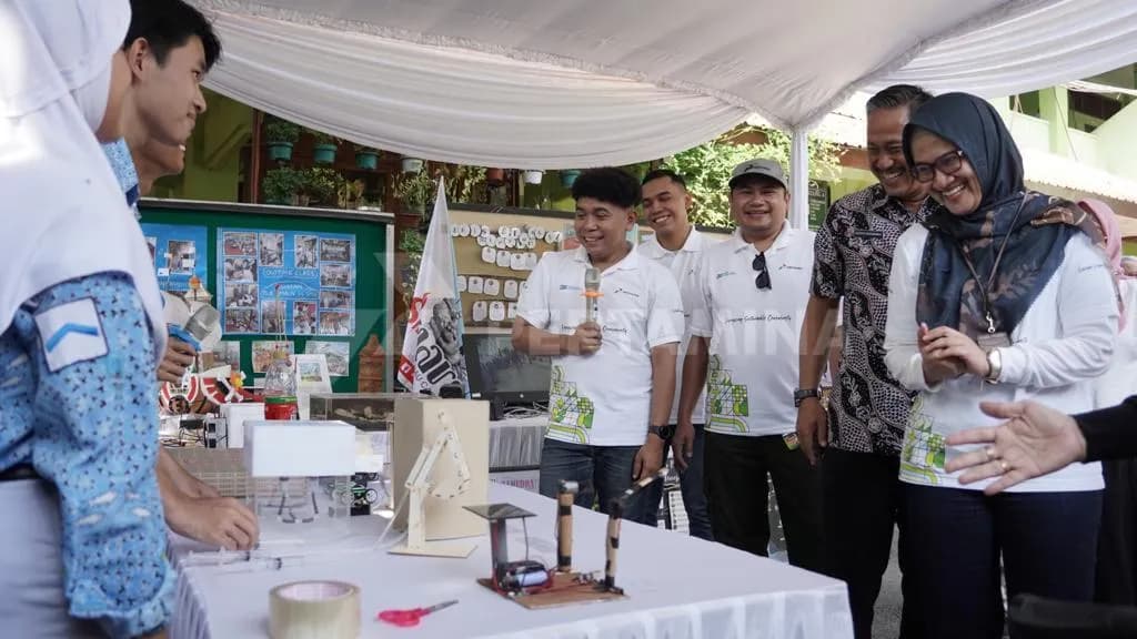 Edukasi Generasi Muda Peduli Lingkungan Melalui Sekolah Energi Berdikari di Semarang Edukasi Generasi Muda Peduli Lingkungan Melalui Sekolah Energi Berdikari di Semarang