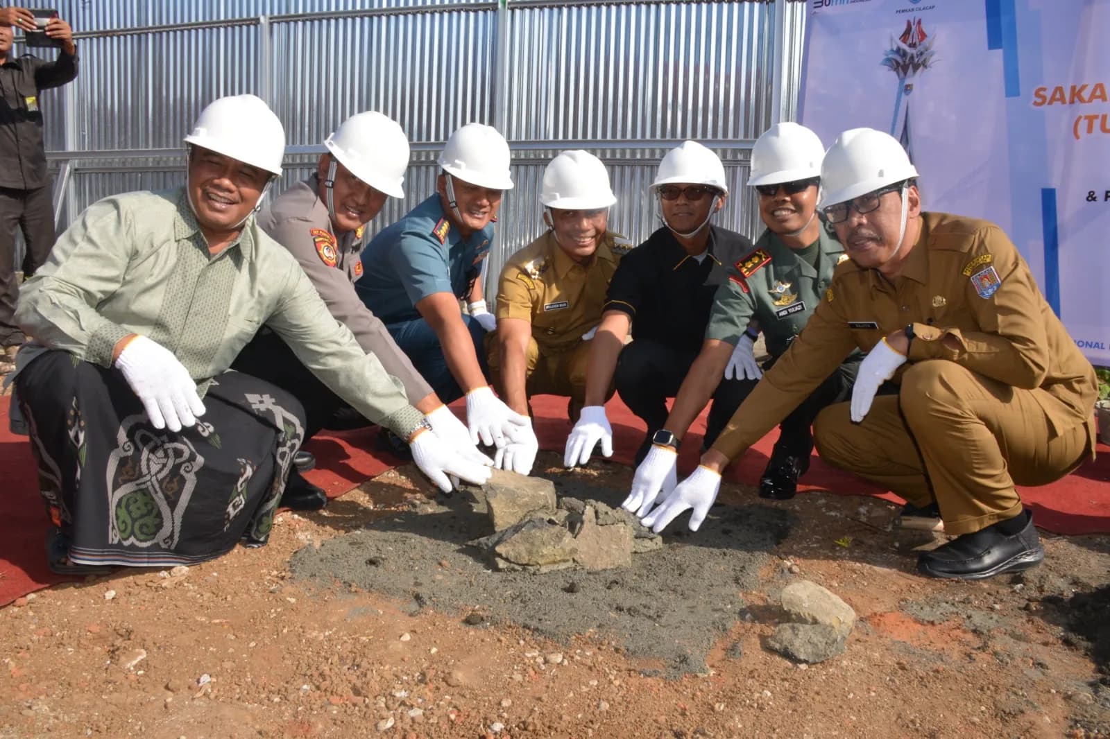 Tugu Lilin, Landmark Kilang dan Ikon Kota Cilacap Resmi Direnovasi mulai Hari Ini Tugu Lilin, Landmark Kilang dan Ikon Kota Cilacap Resmi Direnovasi mulai Hari Ini