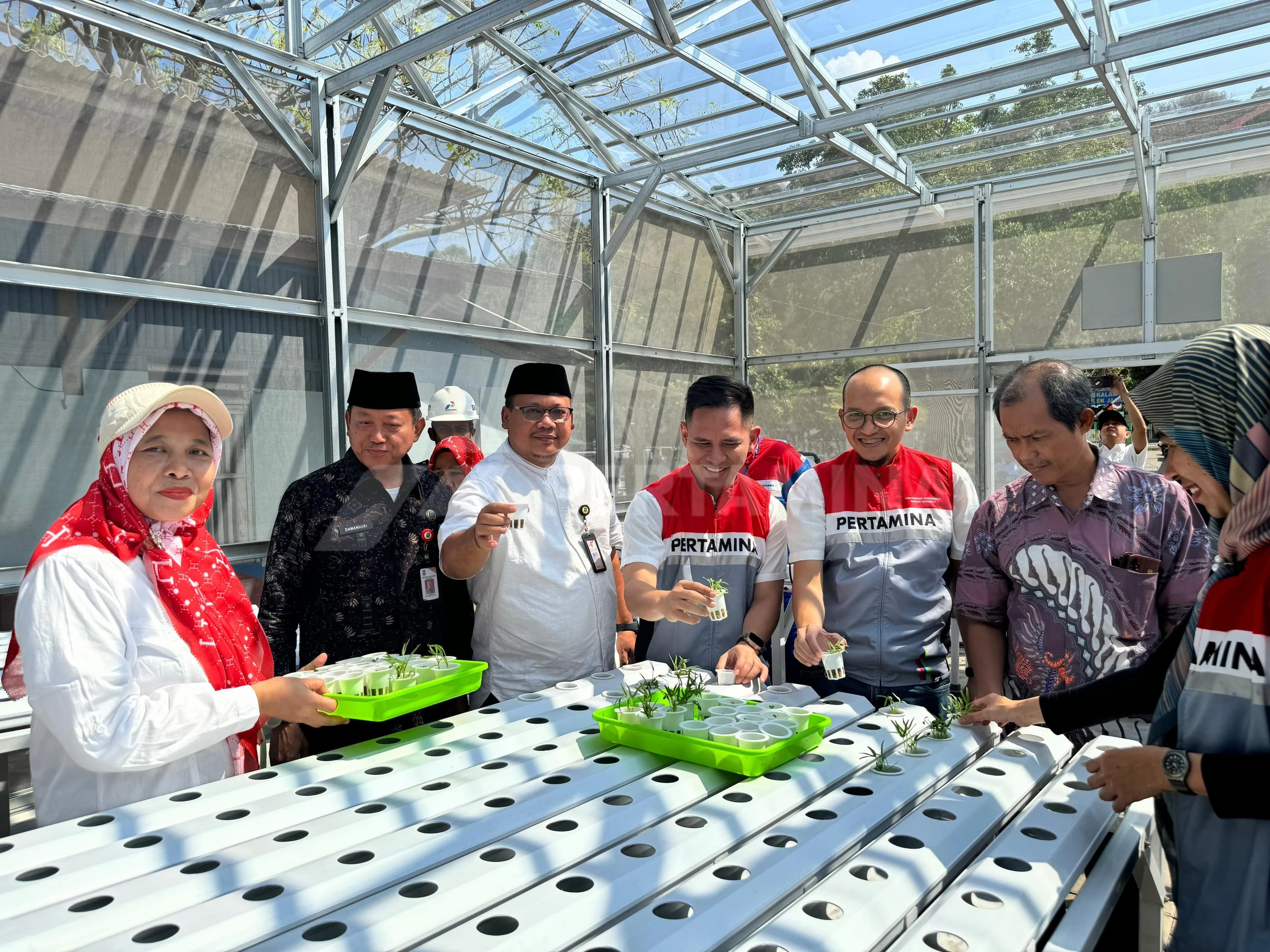 Dukung Ketahanan Pangan Berkelanjutan, Pertamina Energi Terminal Luncurkan Program Desa Energi Berdikari di Cilegon Dukung Ketahanan Pangan Berkelanjutan, Pertamina Energi Terminal Luncurkan Program Desa Energi Berdikari di Cilegon